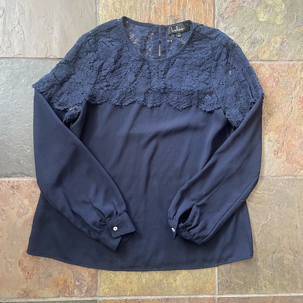 Lulus lace detail top